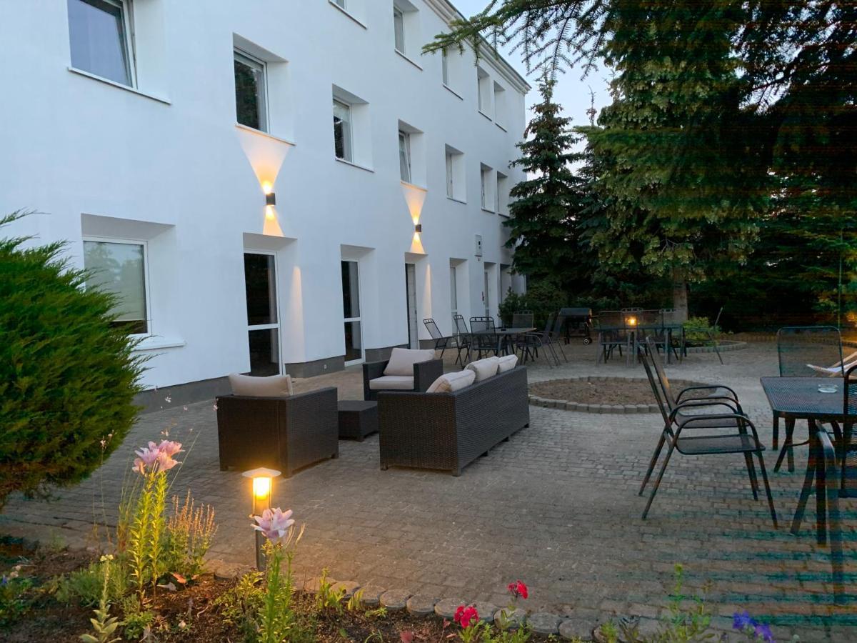 Bell'S Hotel Konstantynów Łódzki Екстериор снимка